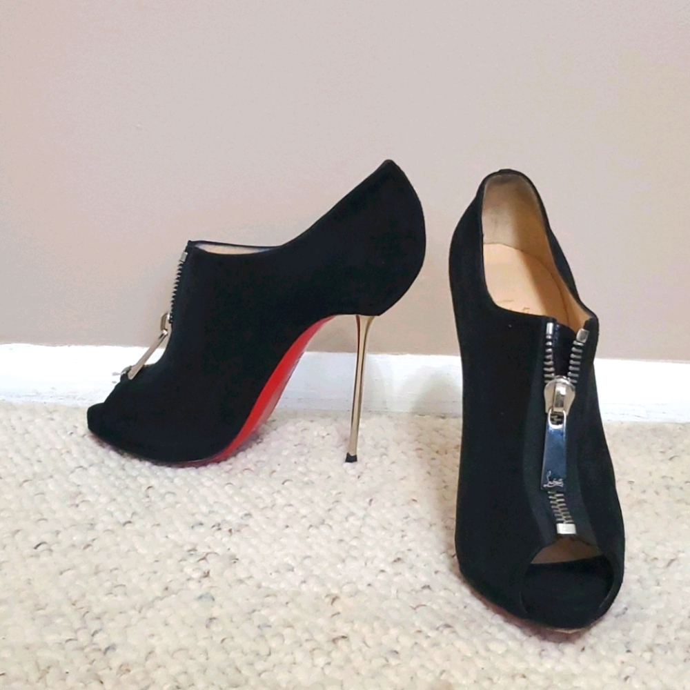 CHRISTIAN LOUBOUTIN STILLETO BOOTIES